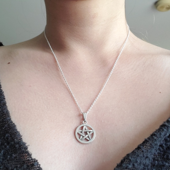 New Silver Pentagram Necklace - Picture 10 of 14